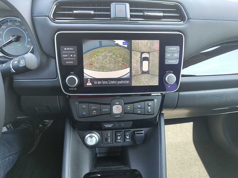 MG ZS Luxury 1.0 AT / LED/360/BSM/SH/CarPlay/Leder